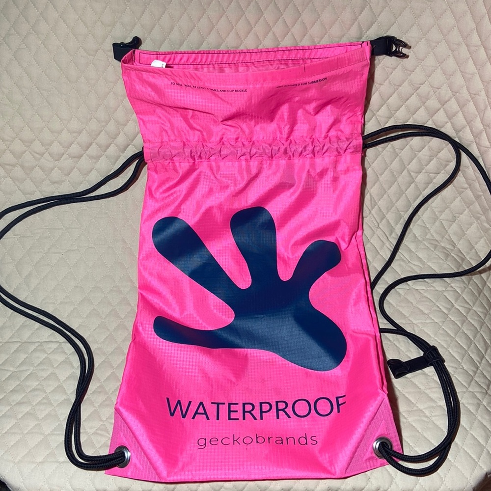 Gecko Brands Waterproof Beach, Pool or Boating Backpack Bag. 24” X 13.5”
